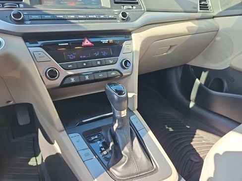 Used 2017 Hyundai Elantra Value Edition w/ Cargo Package FWD image 24