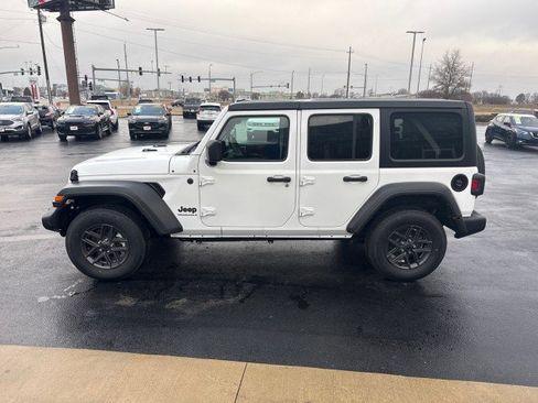 Used 2024 Jeep Wrangler Sport S image 5