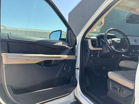Used 2022 Ford Expedition Max Limited RWD image 15