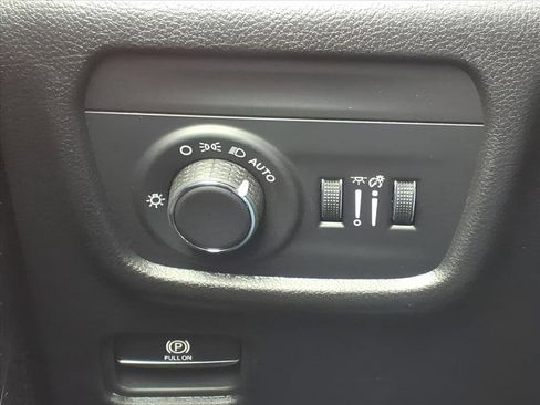 New 2025 Jeep Grand Cherokee Altitude image 20