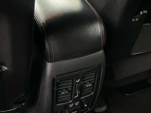 Used 2024 Dodge Durango GT RWD image 23