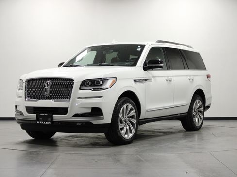 Used 2024 Lincoln Navigator Reserve image 8