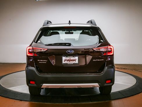 Used 2024 Subaru Outback Limited AWD/4WD image 5