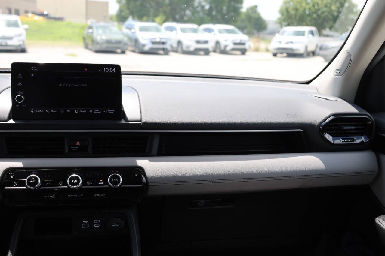 Used 2025 Honda Pilot Touring image 26