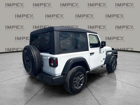 Used 2025 Jeep Wrangler Sport AWD/4WD image 5