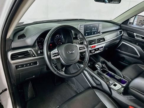 Used 2021 Kia Telluride LX AWD/4WD image 18