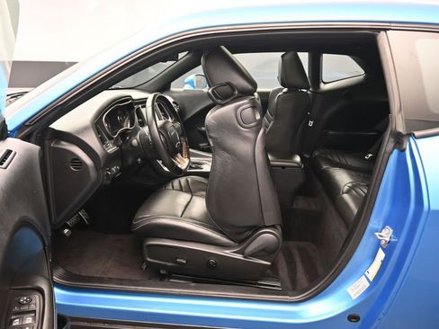 Used 2016 Dodge Challenger SRT Hellcat RWD image 30