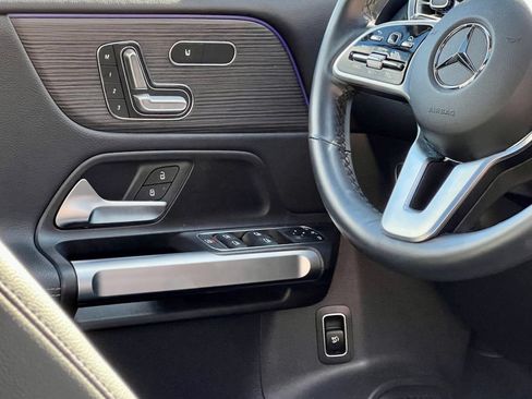 Certified 2023 Mercedes-Benz GLB 250 4MATIC image 9
