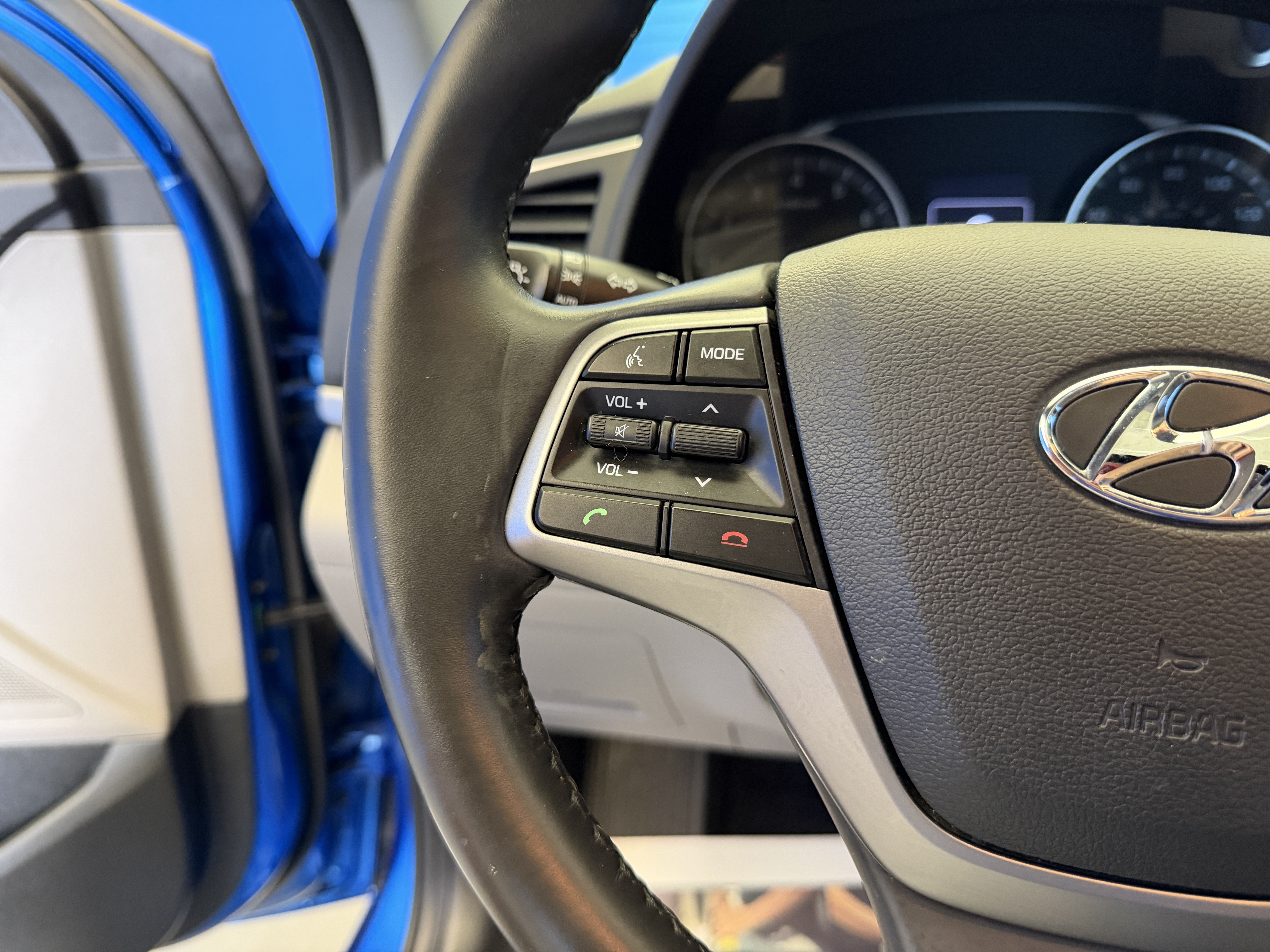 Used 2018 Hyundai Elantra Value Edition w/ Cargo Package FWD image 14