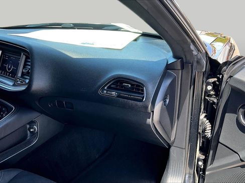 Used 2019 Dodge Challenger SXT RWD image 15