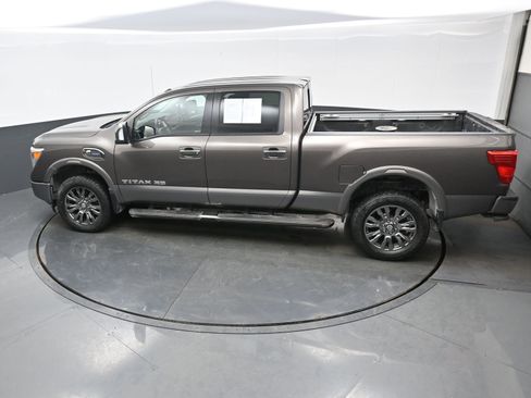 Used 2017 Nissan Titan Platinum Reserve image 34