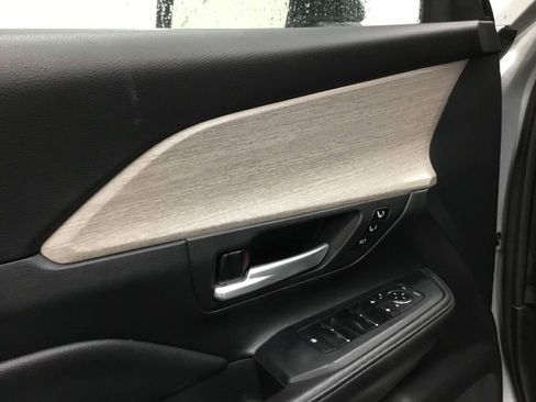 Used 2024 Toyota Grand Highlander Limited image 5