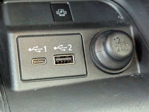 Used 2024 INFINITI QX50 Sensory image 17