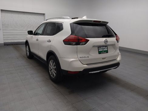 Used 2017 Nissan Rogue SV FWD image 5
