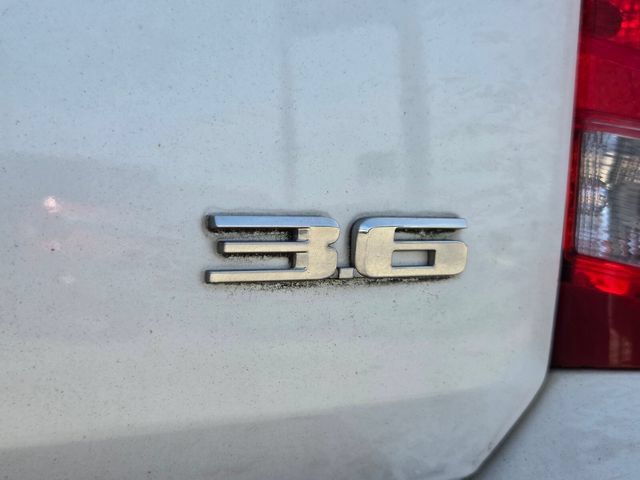 Used 2012 Cadillac SRX FWD image 15