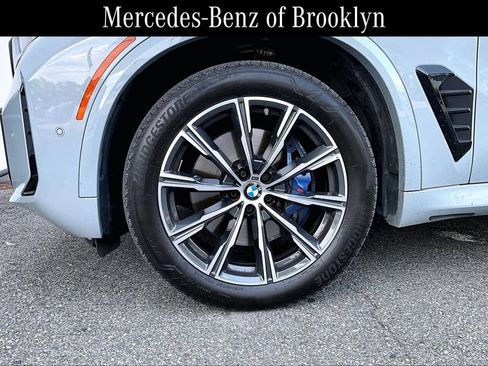 Used 2025 BMW X5 xDrive40i w/ M Sport Package AWD/4WD image 10