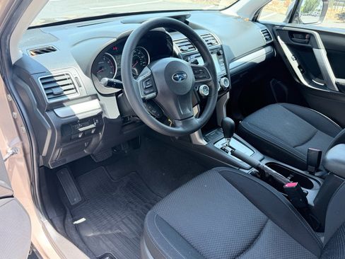 Used 2016 Subaru Forester 2.5i Premium w/ All-Weather Package AWD/4WD image 12