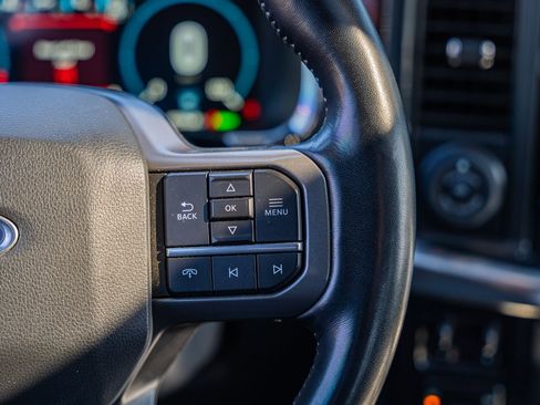 Certified 2022 Ford F150 Lariat w/ Equipment Group 502A High image 31