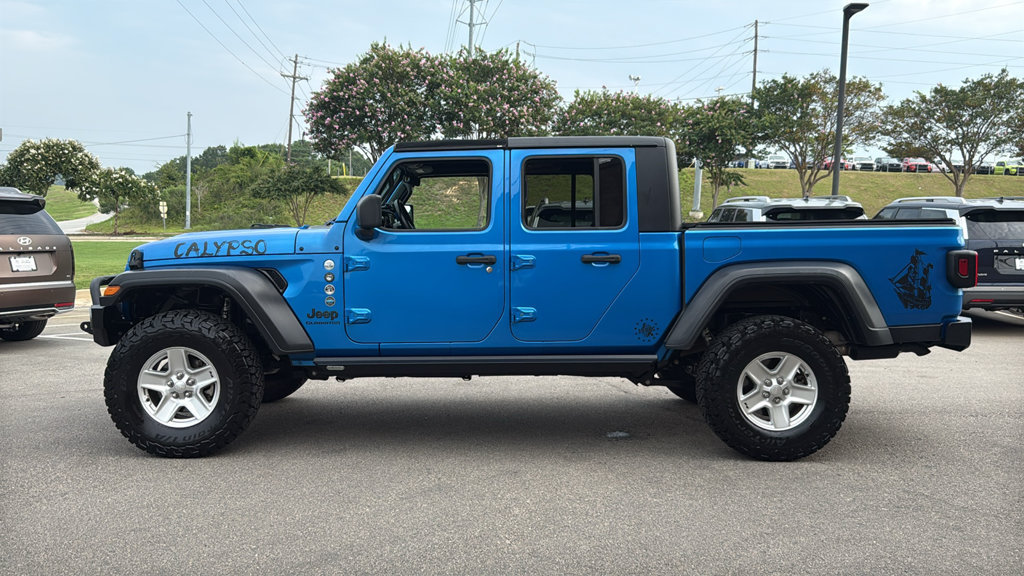 Used 2020 Jeep Gladiator Sport w/ Quick Order Package 24S AWD/4WD image 4