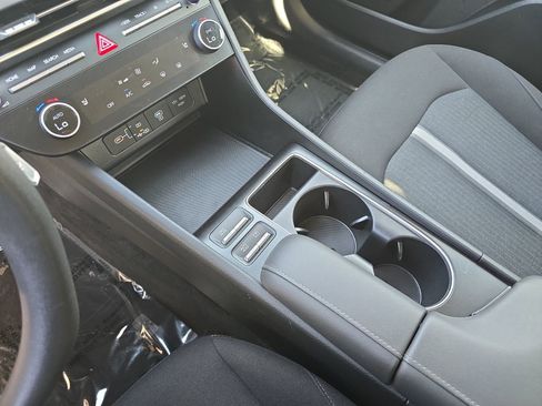 Used 2025 Hyundai Sonata SEL FWD image 26