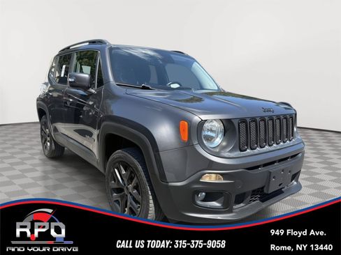 Used 2017 Jeep Renegade Altitude AWD/4WD image 4