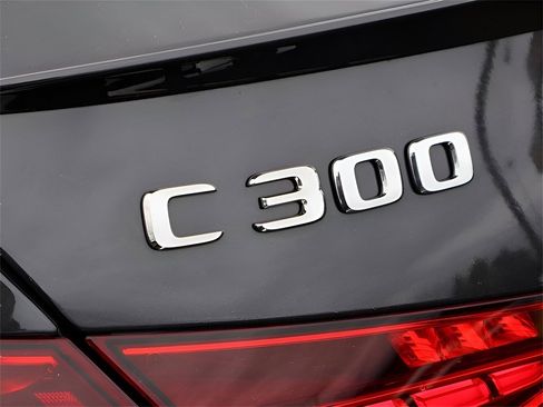 Used 2025 Mercedes-Benz C 300 4MATIC Sedan image 8