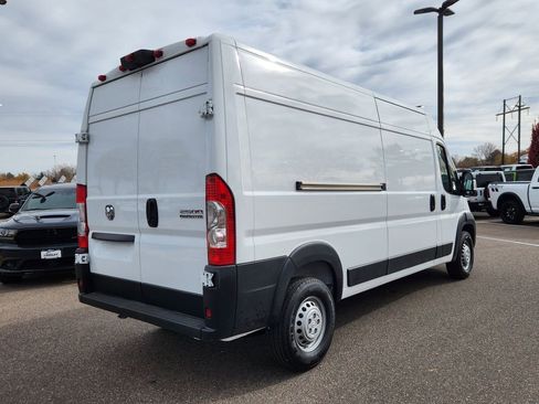 Used 2025 RAM ProMaster 2500 w/ Convenience Group image 3