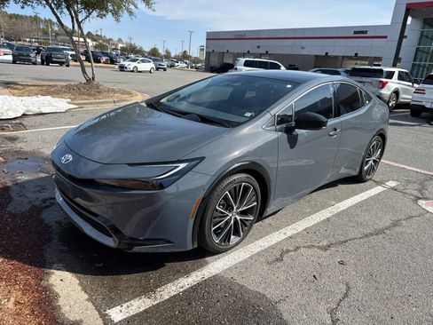 Used 2023 Toyota Prius Limited w/ Limited Premium Package image 5