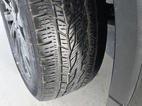 Used 2022 Chevrolet Traverse RS image 17