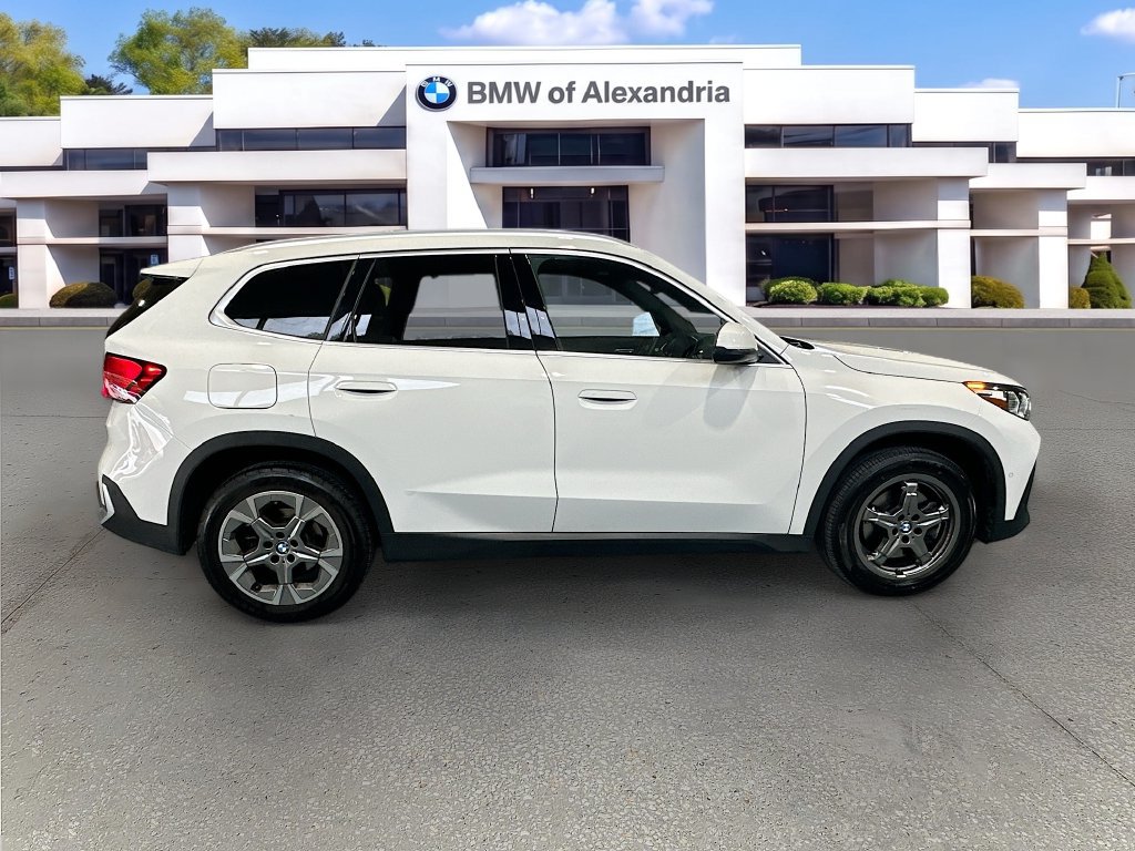 Used 2023 BMW X1 xDrive28i w/ Convenience Package AWD/4WD image 4