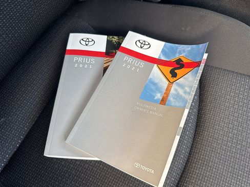 Used 2021 Toyota Prius LE w/ Carpet Mat Package (TMS) FWD image 56