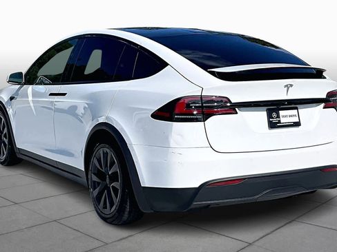 Used 2022 Tesla Model X image 9