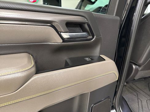 Used 2024 Chevrolet Silverado 2500 ZR2 w/ Technology Package image 45