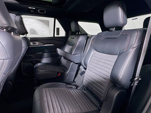 New 2025 Ford Explorer ST-Line w/ Premium Package image 9