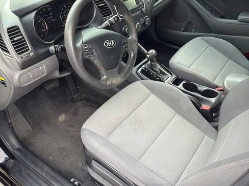 Used 2018 Kia Forte LX FWD image 3