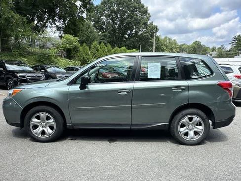 Used 2014 Subaru Forester 2.5i w/ Popular Package #2 AWD/4WD image 2
