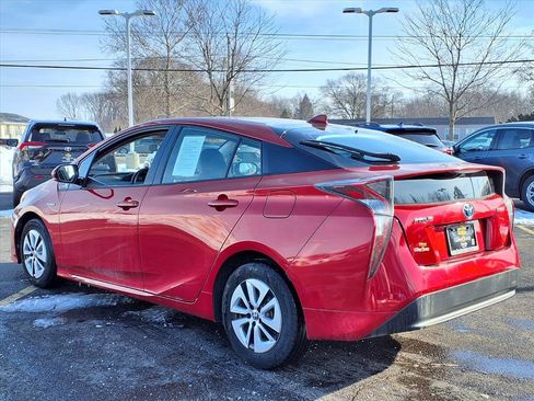 Used 2017 Toyota Prius Four image 9