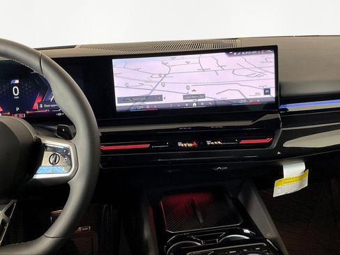 New 2026 BMW 530i xDrive w/ M Sport Package image 9