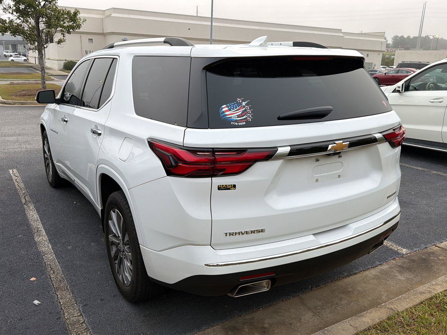 Used 2023 Chevrolet Traverse Premier FWD image 10