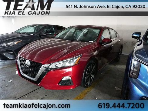 Used 2021 Nissan Altima 2.5 SV FWD image 1