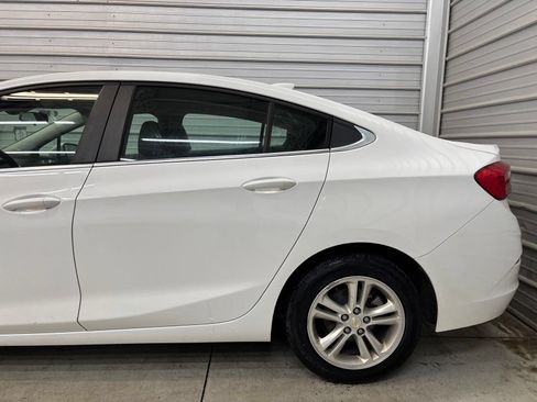 Used 2018 Chevrolet Cruze LT w/ LT Fleet Convenience Package FWD image 5