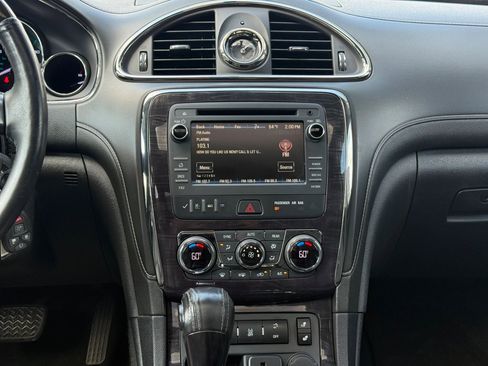 Used 2017 Buick Enclave Leather image 10