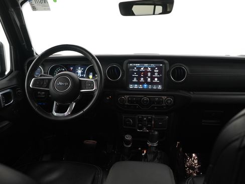 Used 2021 Jeep Wrangler Unlimited Sahara w/ Cold Weather Group image 11