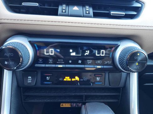 Used 2023 Toyota RAV4 Limited AWD/4WD image 24