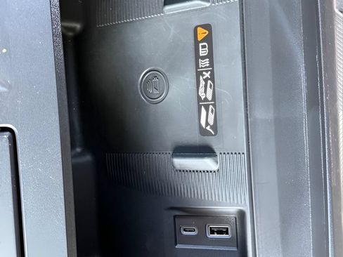 Used 2025 GMC Hummer EV 2X AWD/4WD image 23