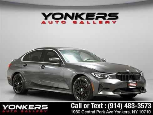 Used 2020 BMW 330i xDrive Sedan w/ Driving Assistance Package image 13