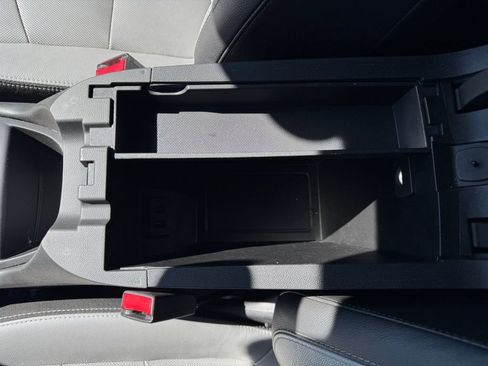 Used 2019 Chevrolet Equinox Premier FWD image 32