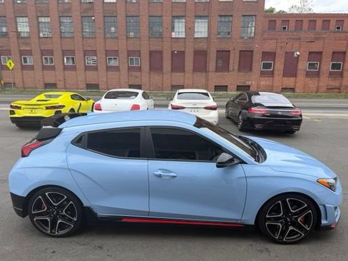 Used 2022 Hyundai Veloster N FWD image 4