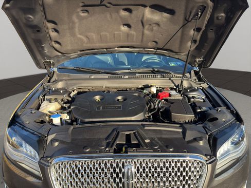 Used 2020 Lincoln MKZ AWD image 23