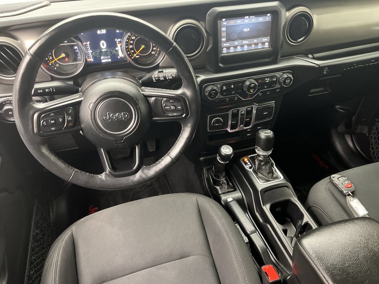 Used 2018 Jeep Wrangler Unlimited Sport S AWD/4WD image 11